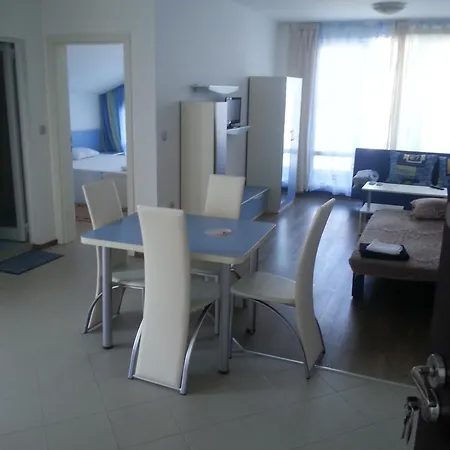 Blue Bay Palace Complex 아파트호텔 2*