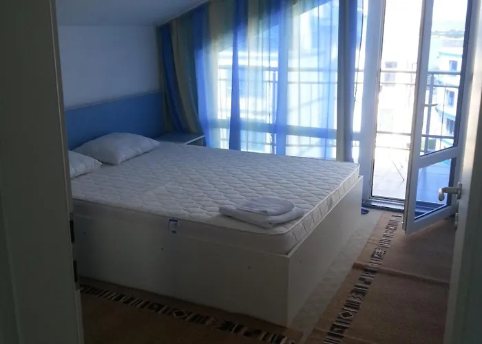 Ξενοδοχείο με διαμερίσματα Blue Bay Palace Complex 3*