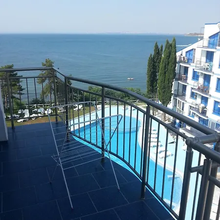Blue Bay Palace Complex 3* Ahyolu