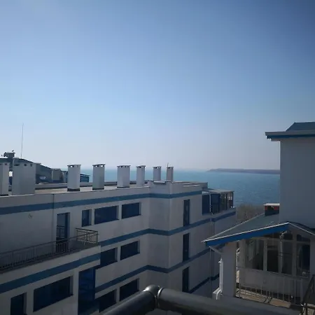 Blue Bay Palace Complex Апарт-отель Поморие